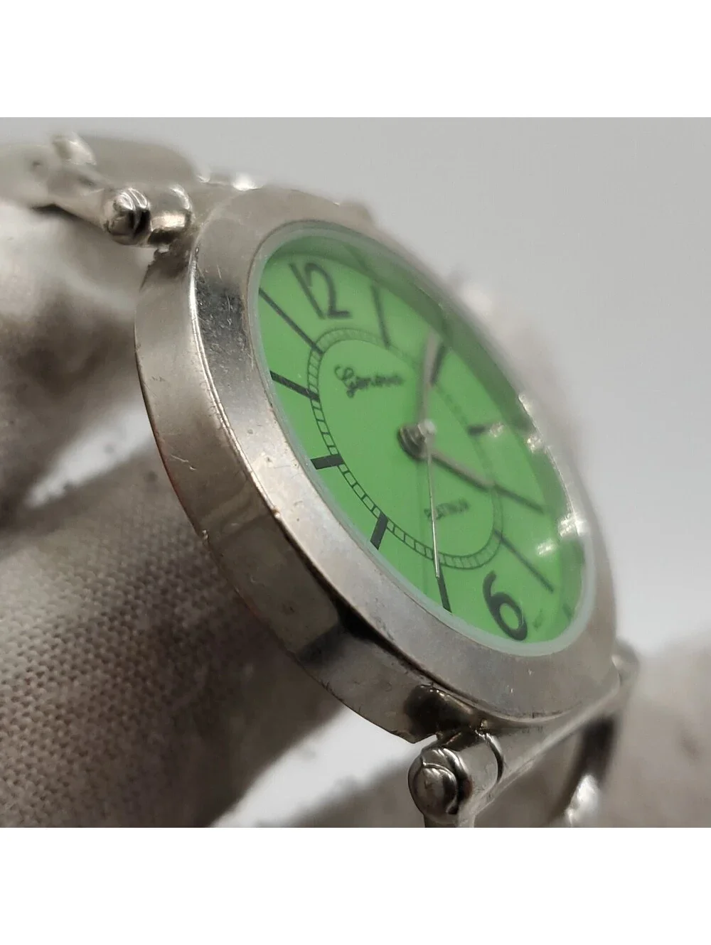 Geneva Platinum Womens Watch 34mm Green Silver Cuff Band New Battery
